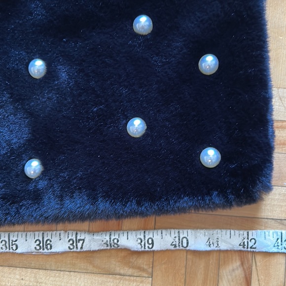 FAUX FUR black soft scarf with pearls appliqués 42.5 inches long - Picture 7 of 10